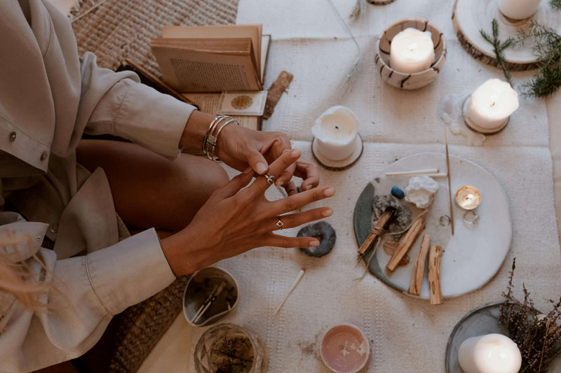 A Candle That Burns Down to a Surprise: The Jewelry Candle Gift for Every Occasion