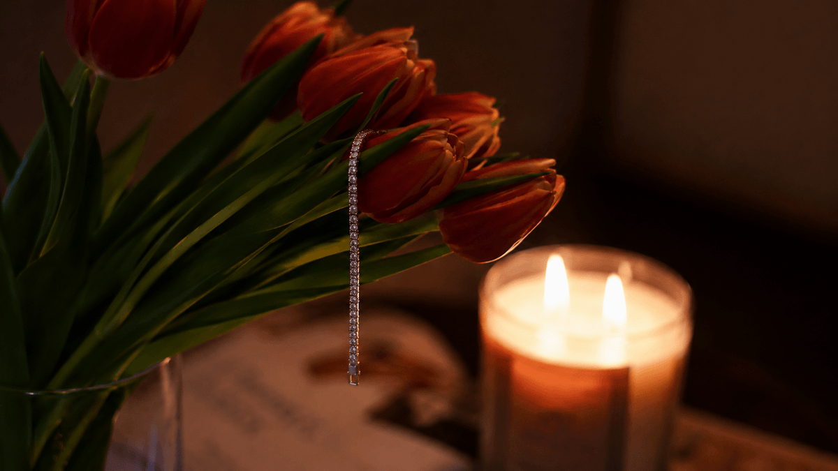 Candles with Jewelry Inside: How They Work, What You Get, and Are They Worth It?